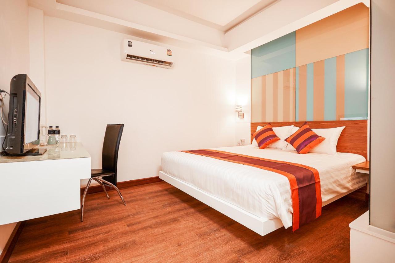 Studio Asoke Банкок Екстериор снимка