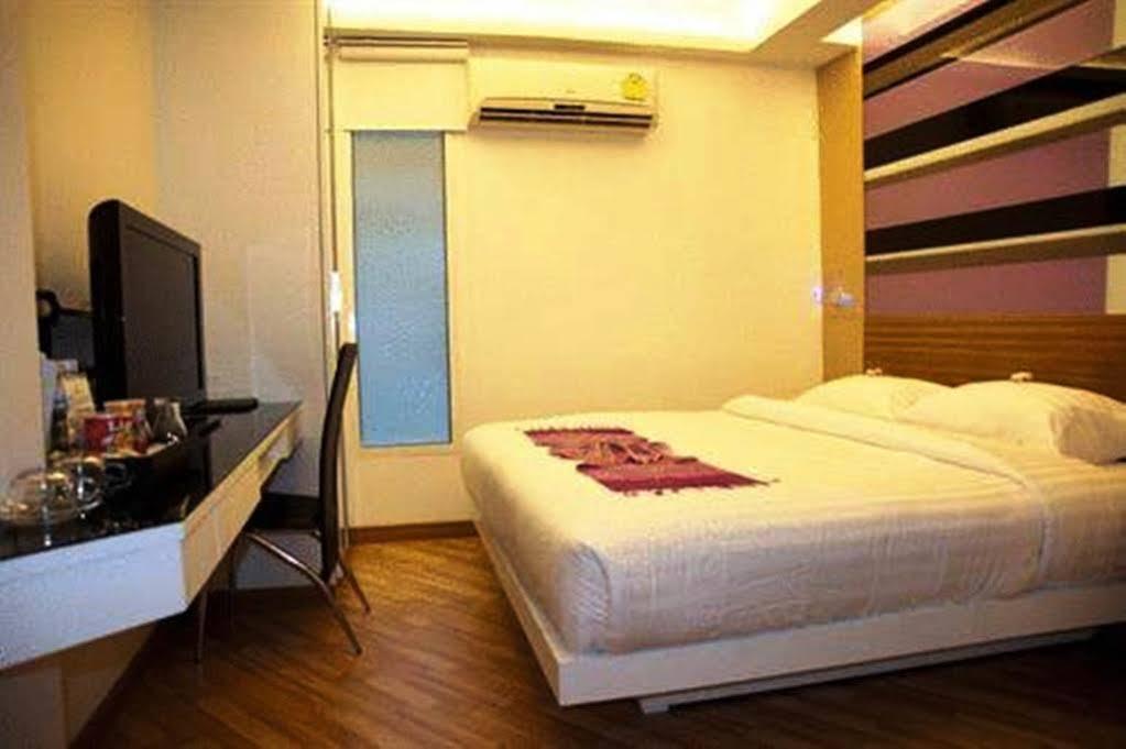 Studio Asoke Банкок Екстериор снимка