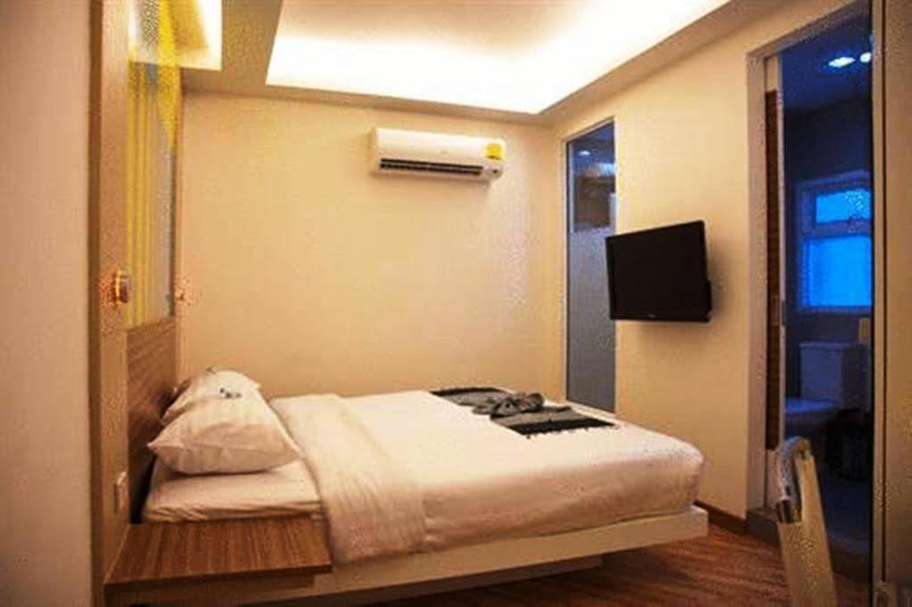 Studio Asoke Банкок Екстериор снимка